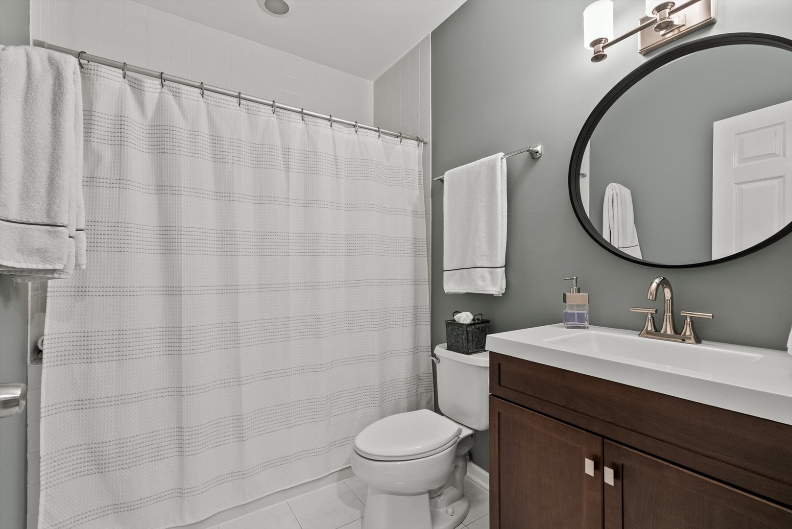 1940 Morningview Drive, Hoffman Estates, IL 60192