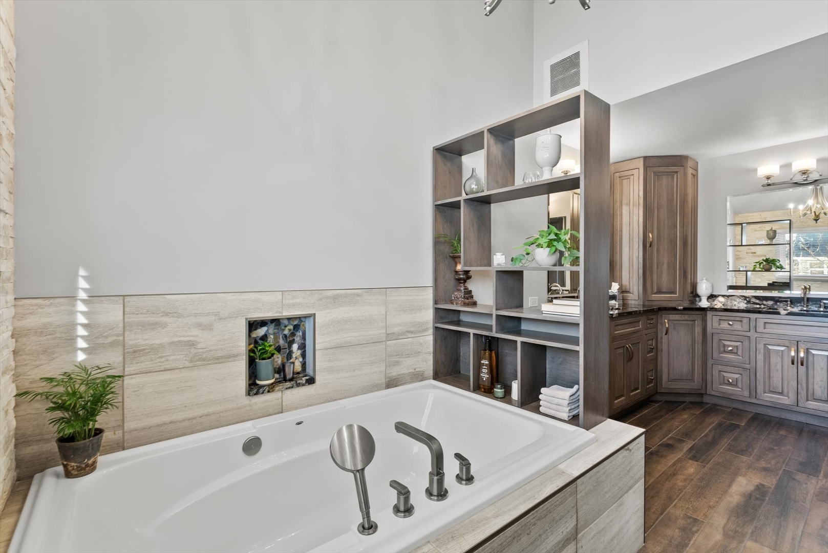 1940 Morningview Drive, Hoffman Estates, IL 60192