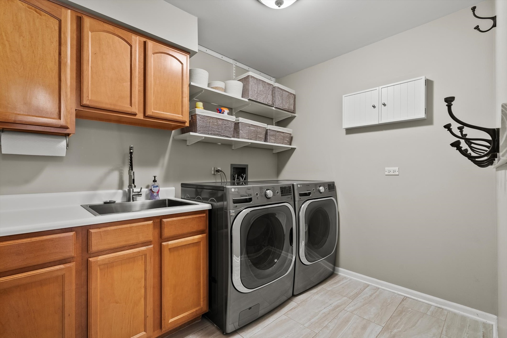 1940 Morningview Drive, Hoffman Estates, IL 60192