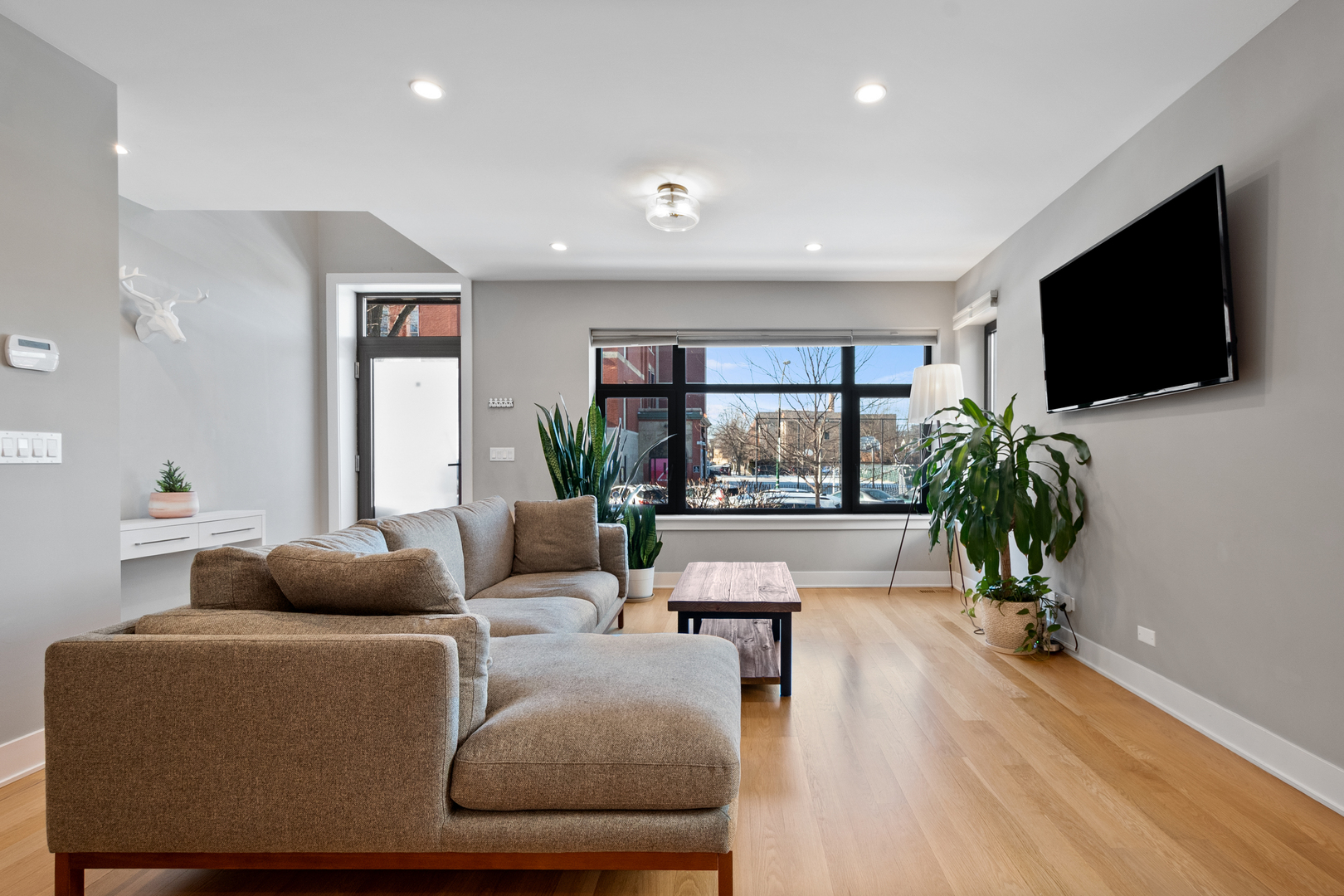 2245 N rockwell Street, Chicago, IL 60647