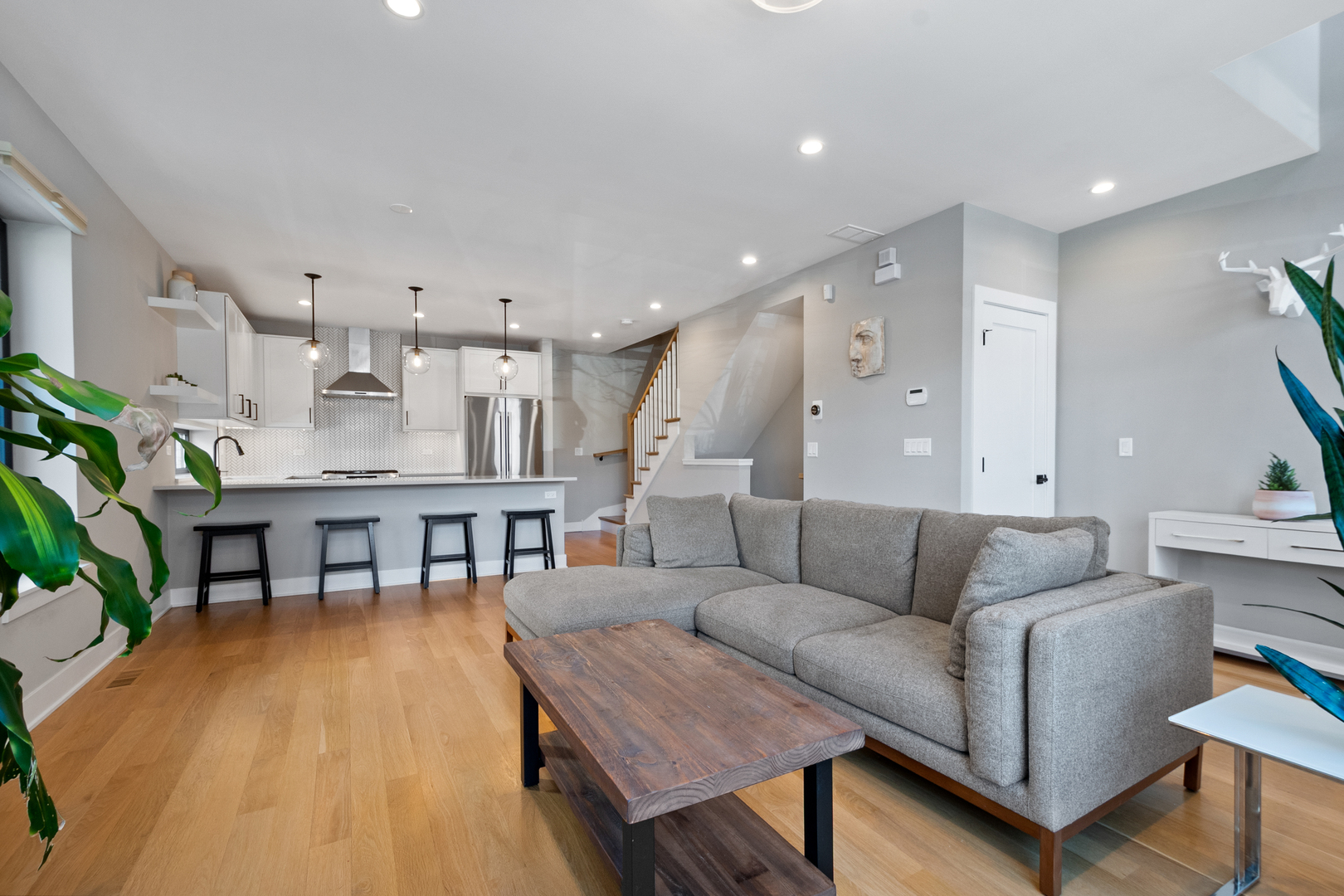 2245 N rockwell Street, Chicago, IL 60647