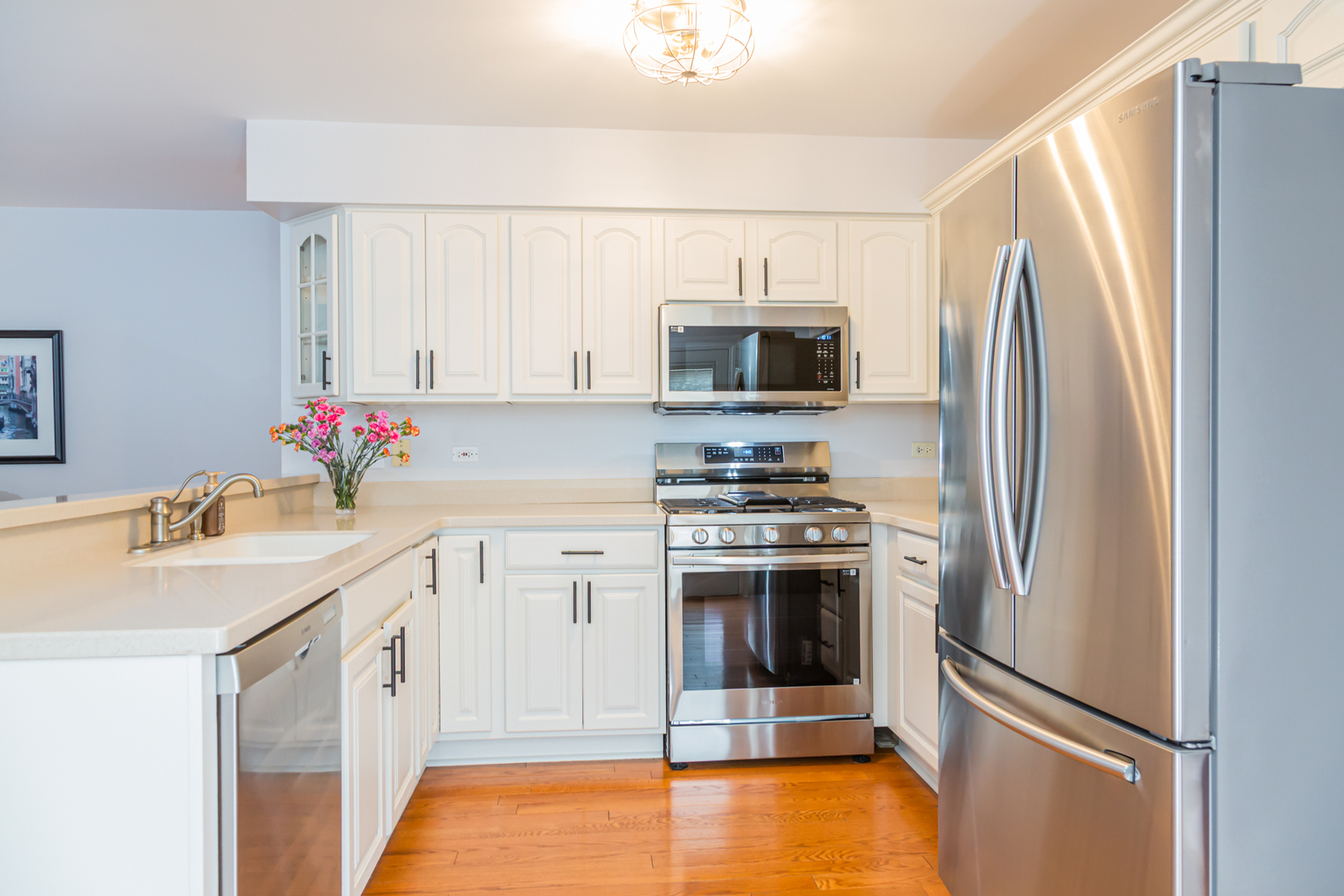 420 KNOLL CREST Drive, Bartlett, IL 60103