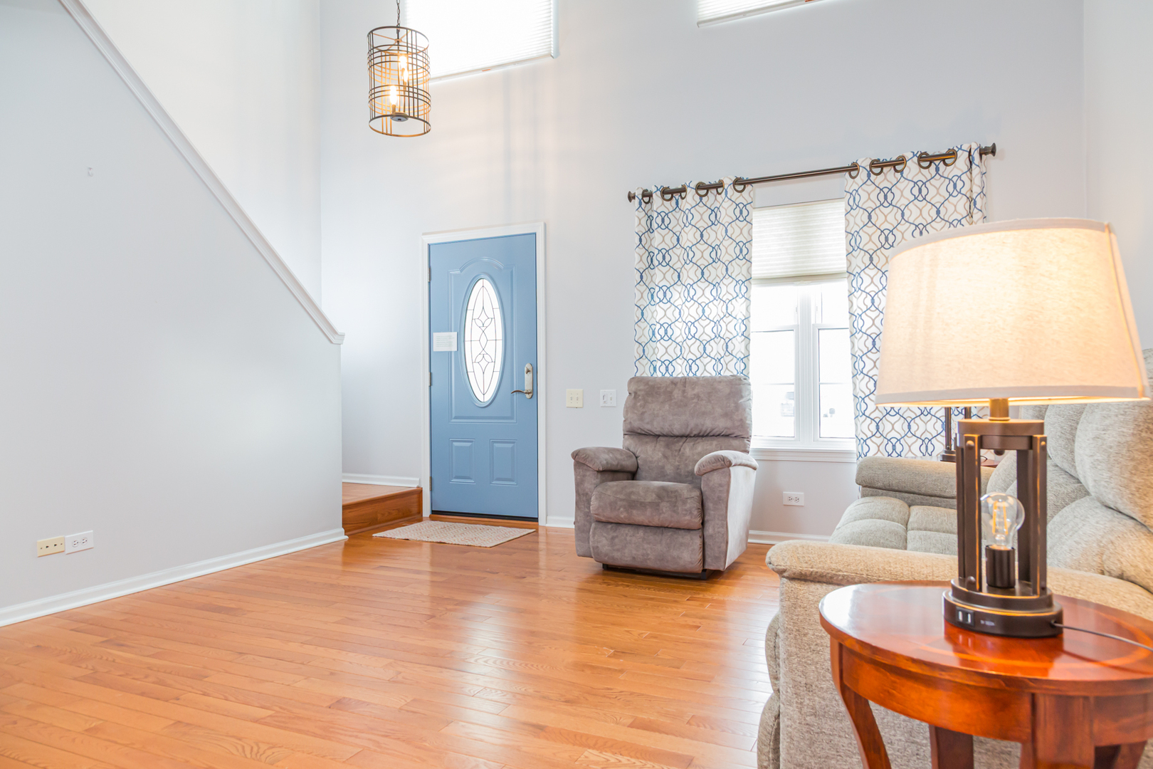 420 KNOLL CREST Drive, Bartlett, IL 60103