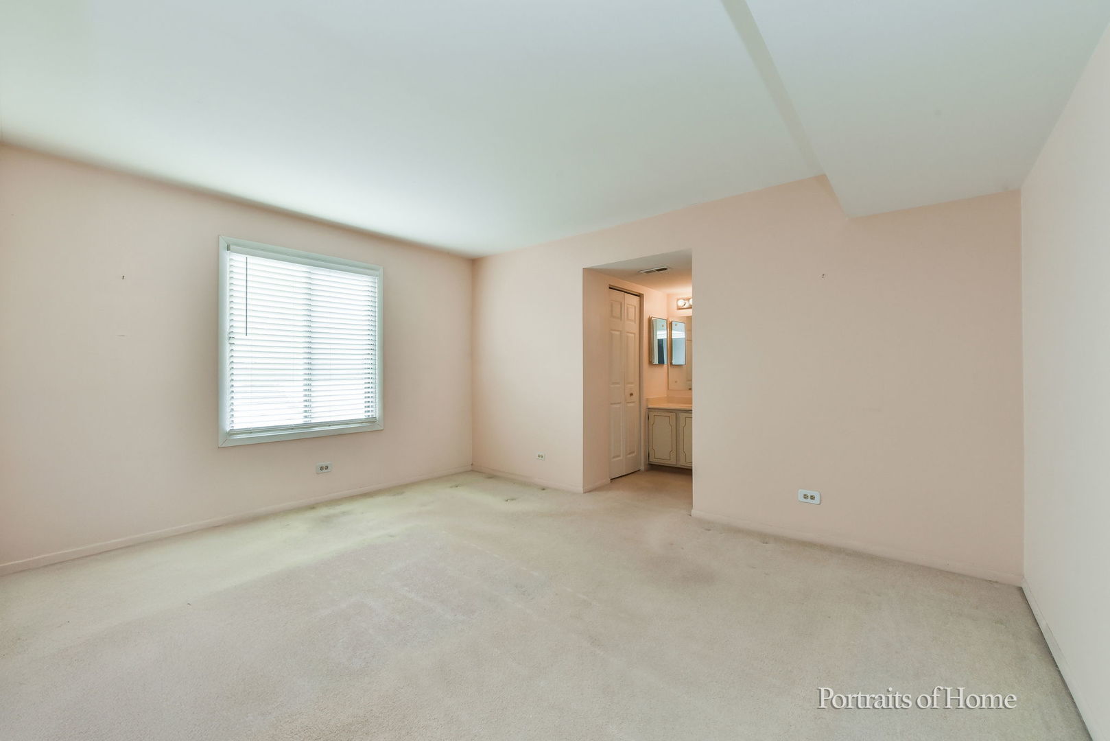 55 W 64th Street #204, Westmont, IL 60559