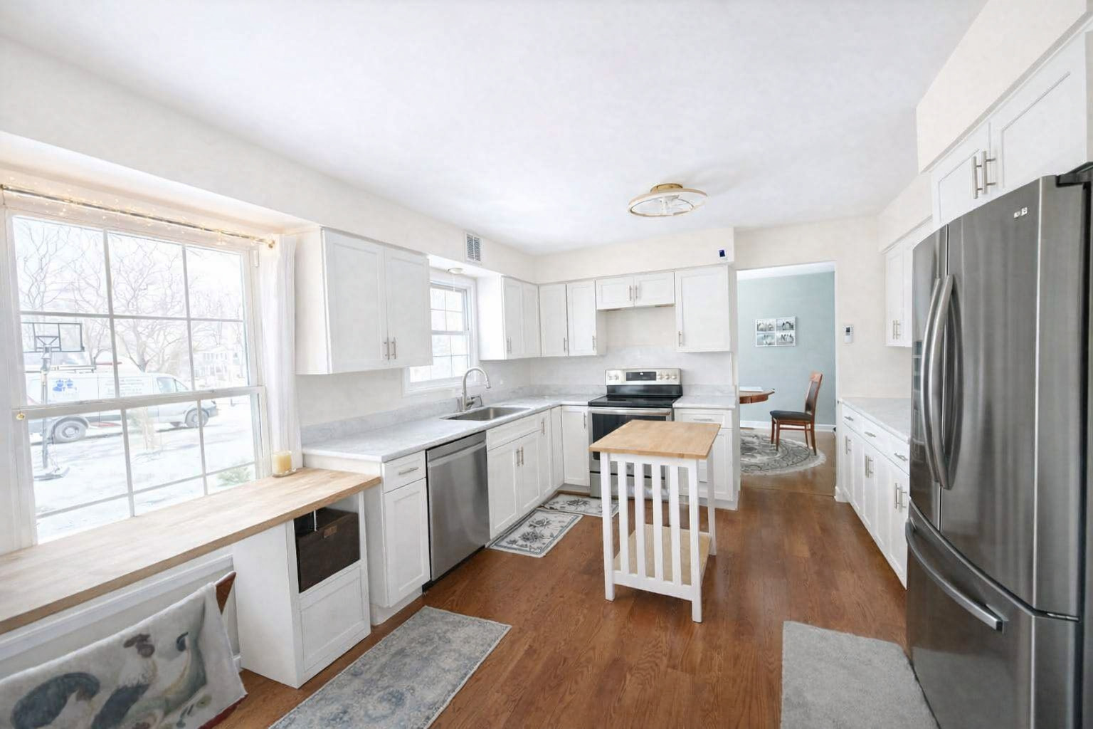 1557 Chickasaw Drive, Naperville, IL 60563