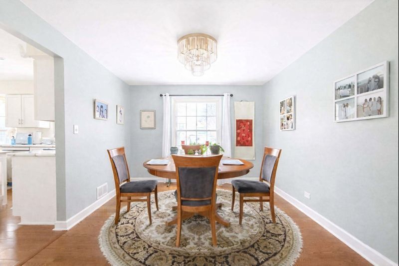 1557 Chickasaw Drive, Naperville, IL 60563