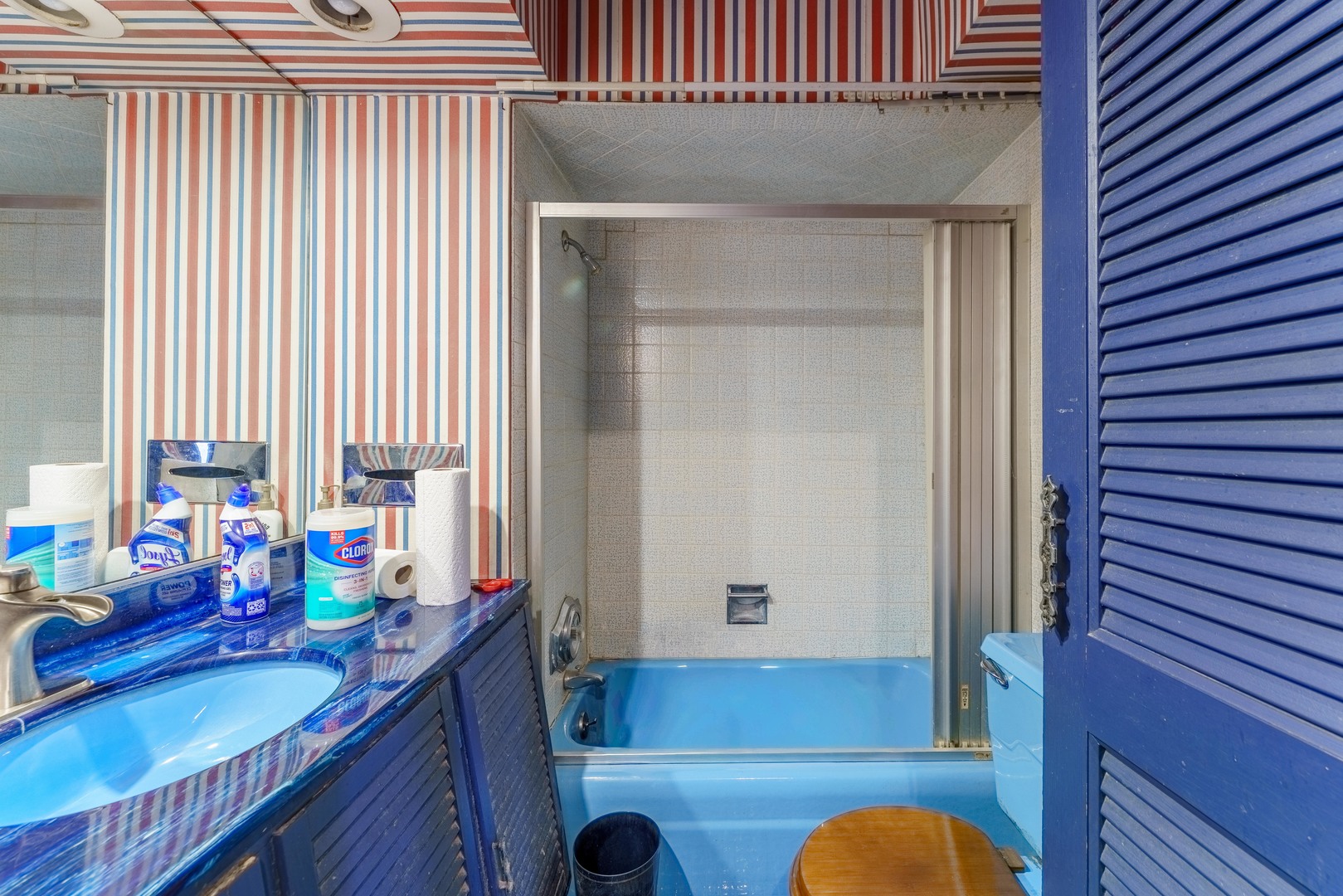 219 Woodland Road, Highland Park, IL 60035