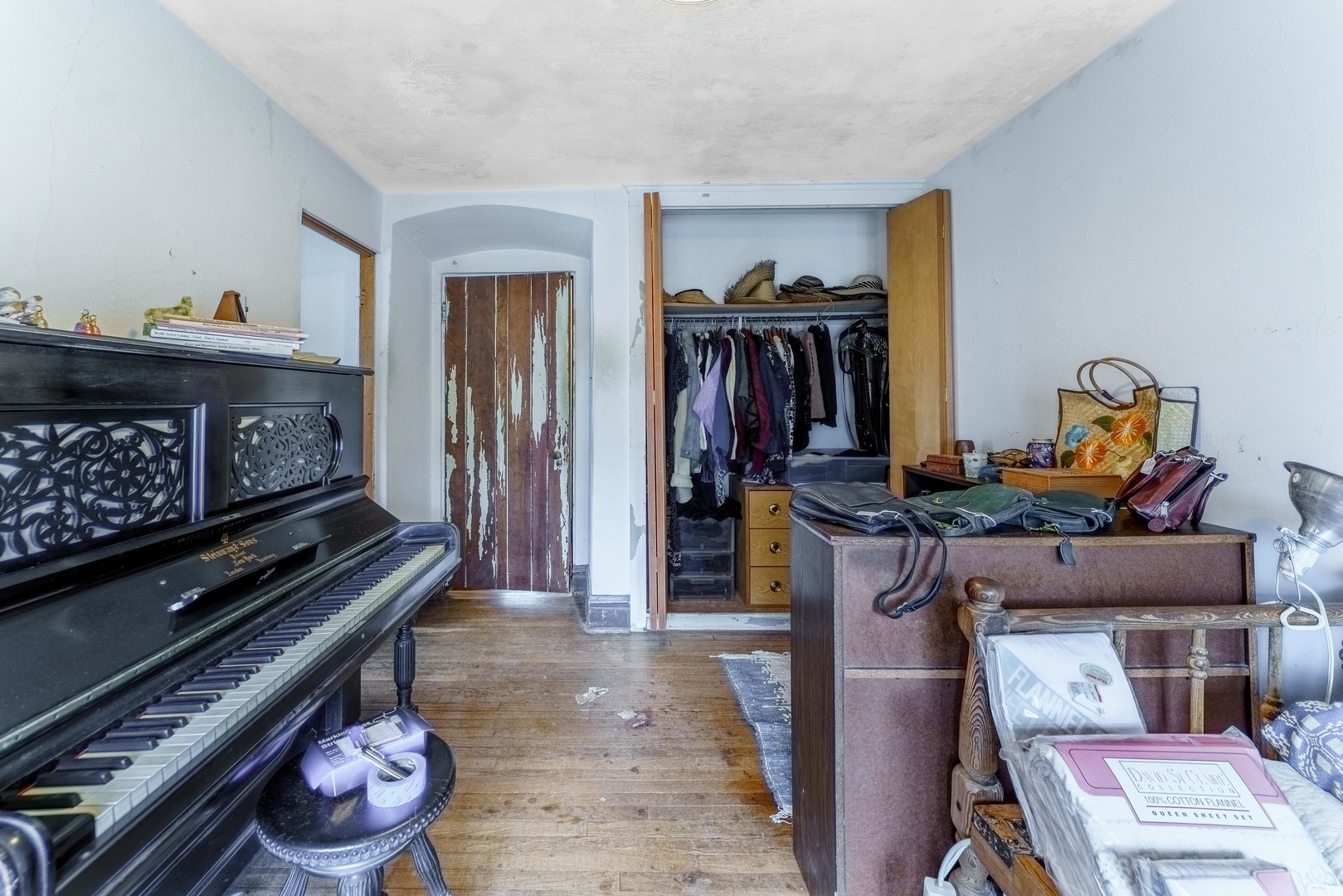 219 Woodland Road, Highland Park, IL 60035