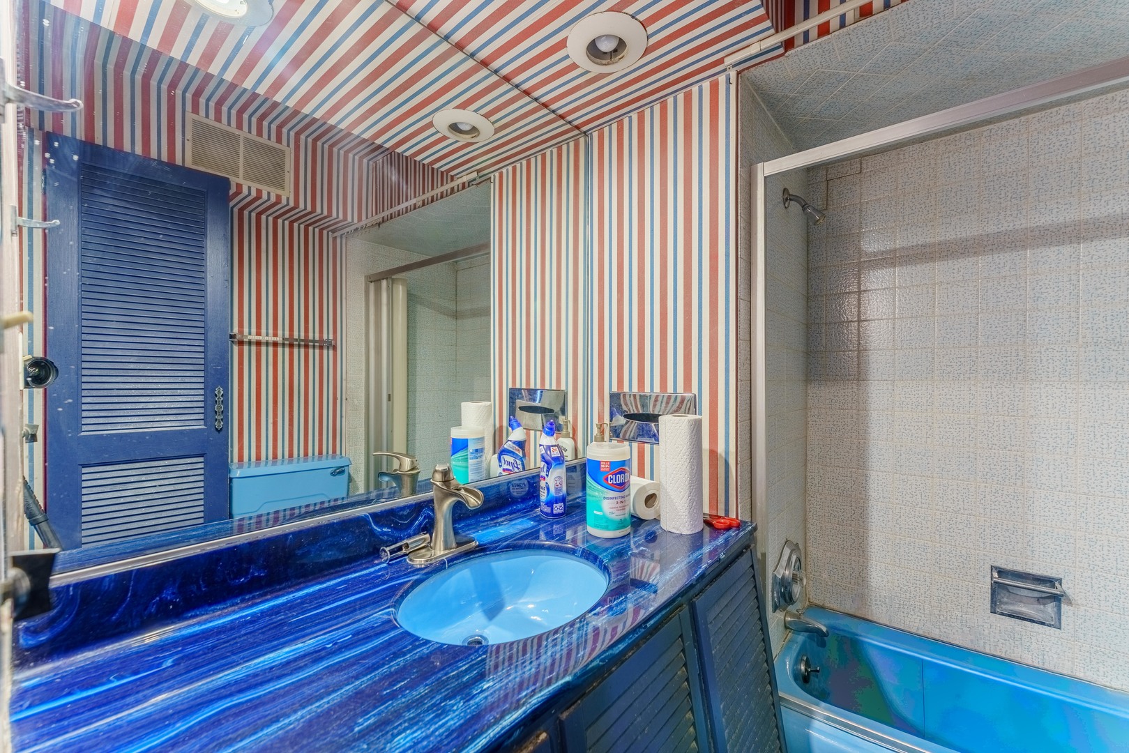 219 Woodland Road, Highland Park, IL 60035