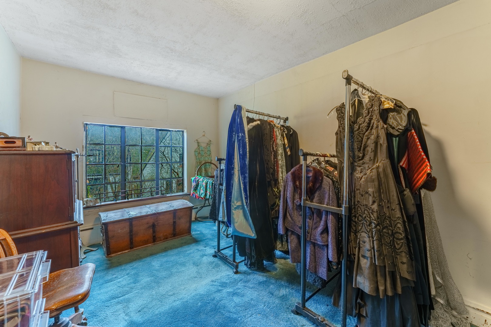 219 Woodland Road, Highland Park, IL 60035