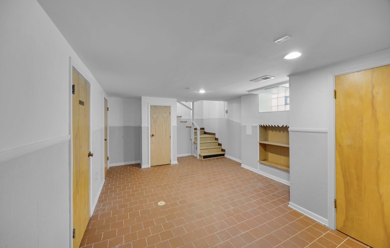 14233 S Wentworth Avenue, Riverdale, IL 60827