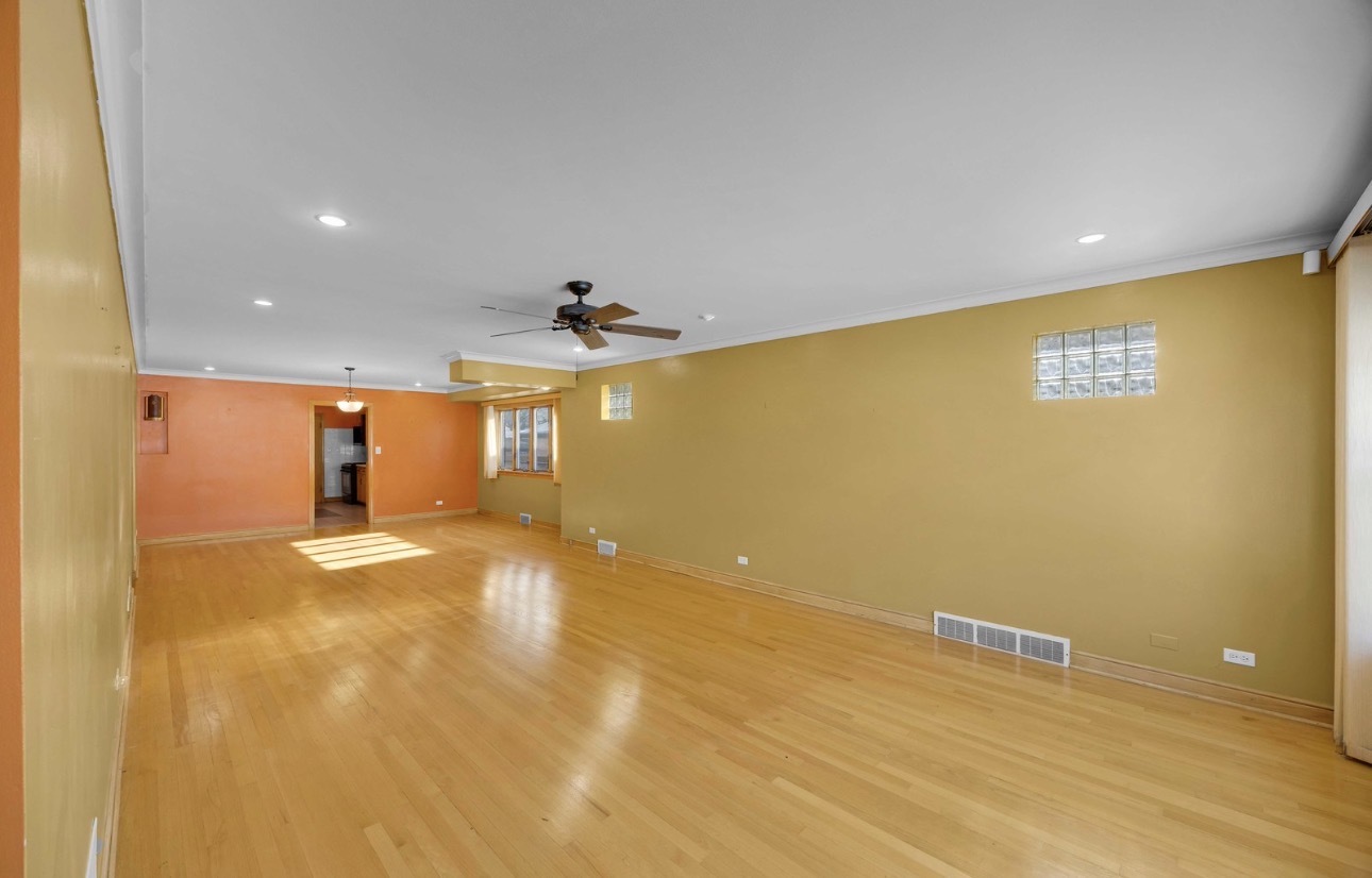 14233 S Wentworth Avenue, Riverdale, IL 60827