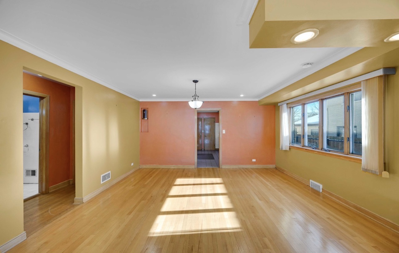 14233 S Wentworth Avenue, Riverdale, IL 60827