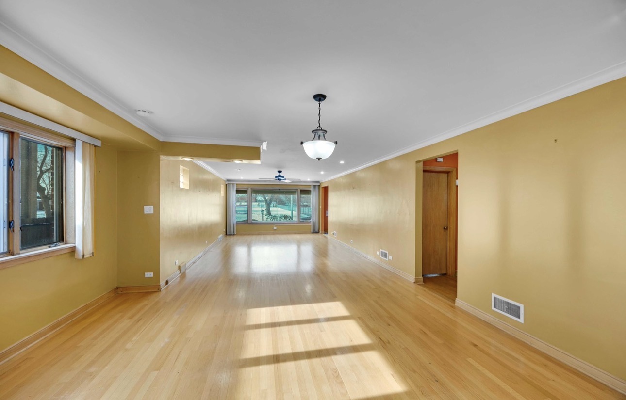 14233 S Wentworth Avenue, Riverdale, IL 60827