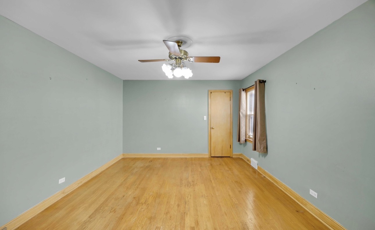 14233 S Wentworth Avenue, Riverdale, IL 60827