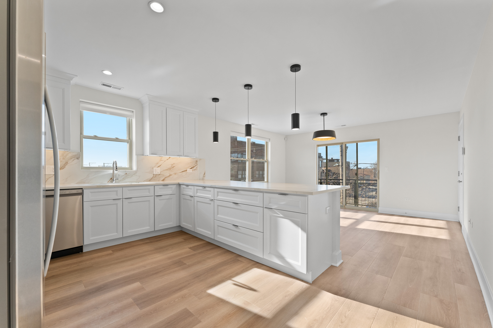 224 S Western Avenue #B, Chicago, IL 60612