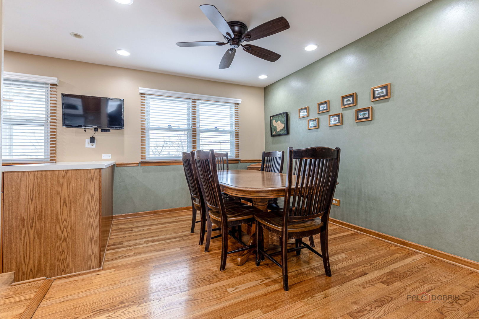 1802 W Pheasant Trail, Mount Prospect, IL 60056