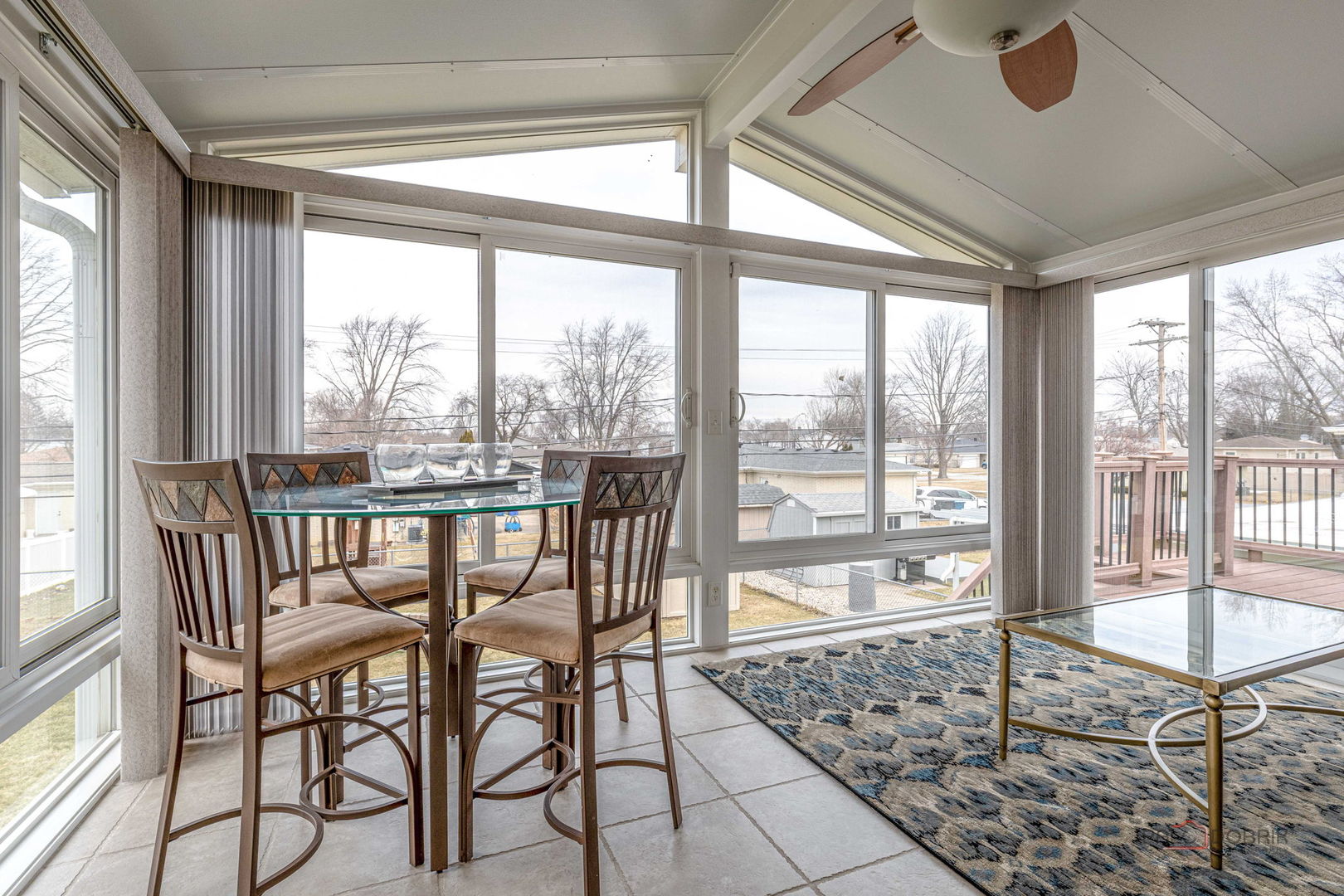 1802 W Pheasant Trail, Mount Prospect, IL 60056