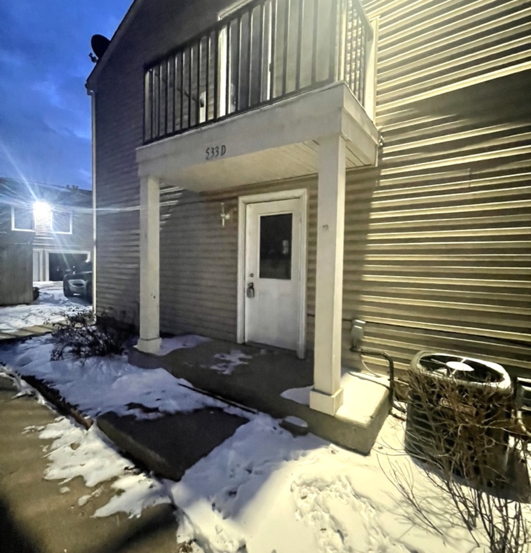 533 Darlene Lane #D, Glendale Heights, IL 60139