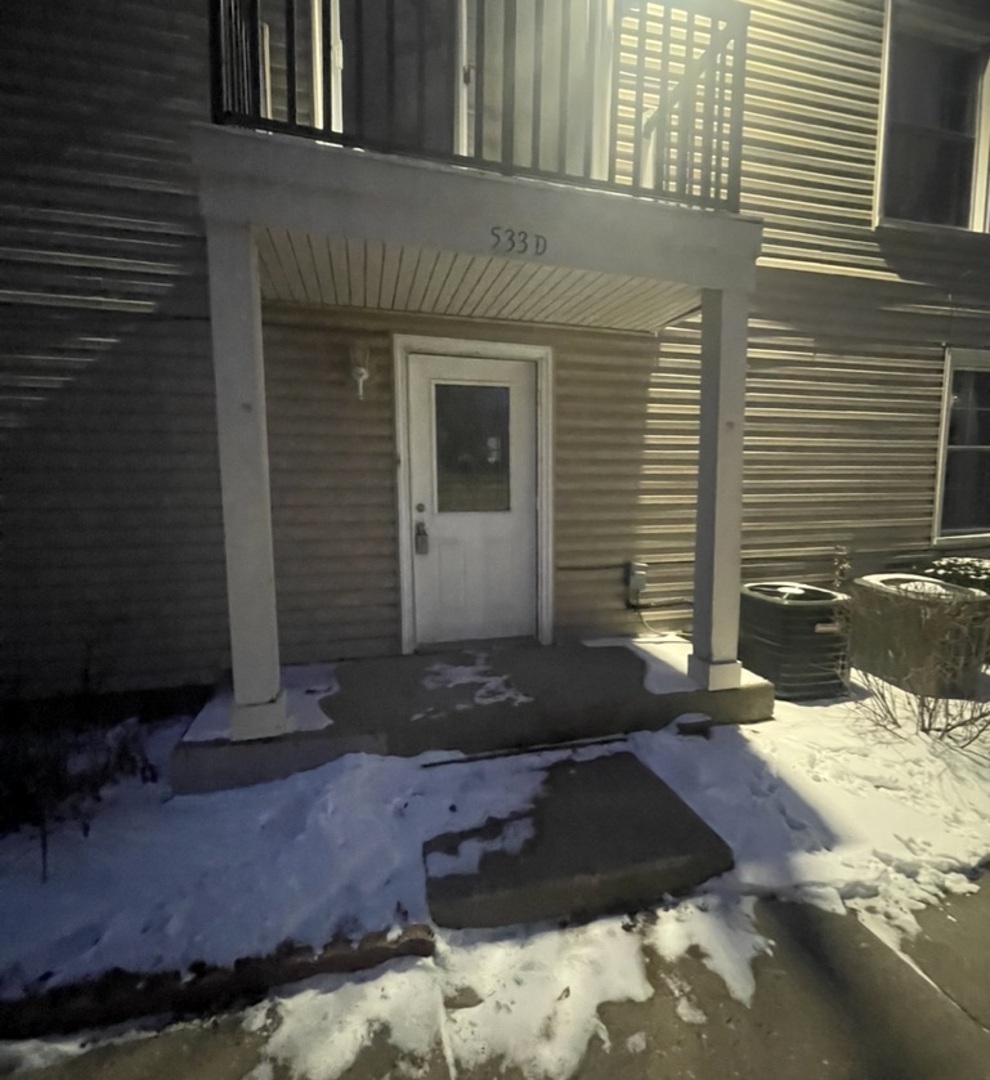 533 Darlene Lane #D, Glendale Heights, IL 60139