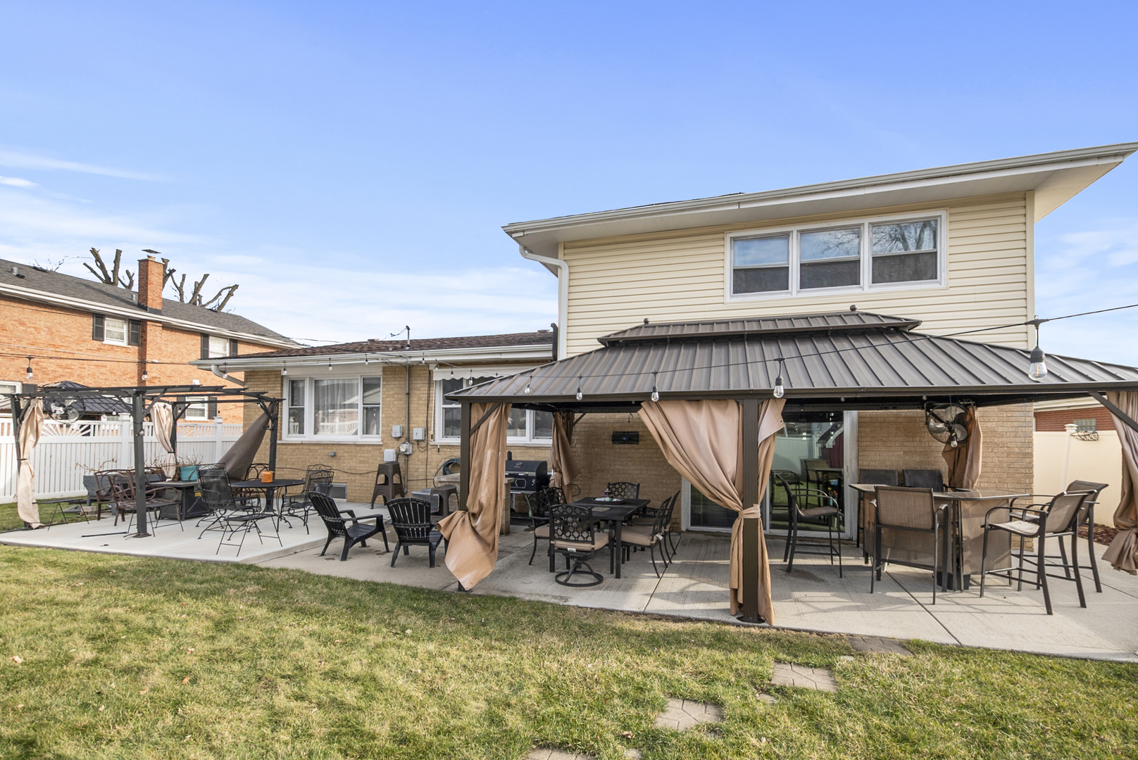 15206 S Ingleside Street, South Holland, IL 60473