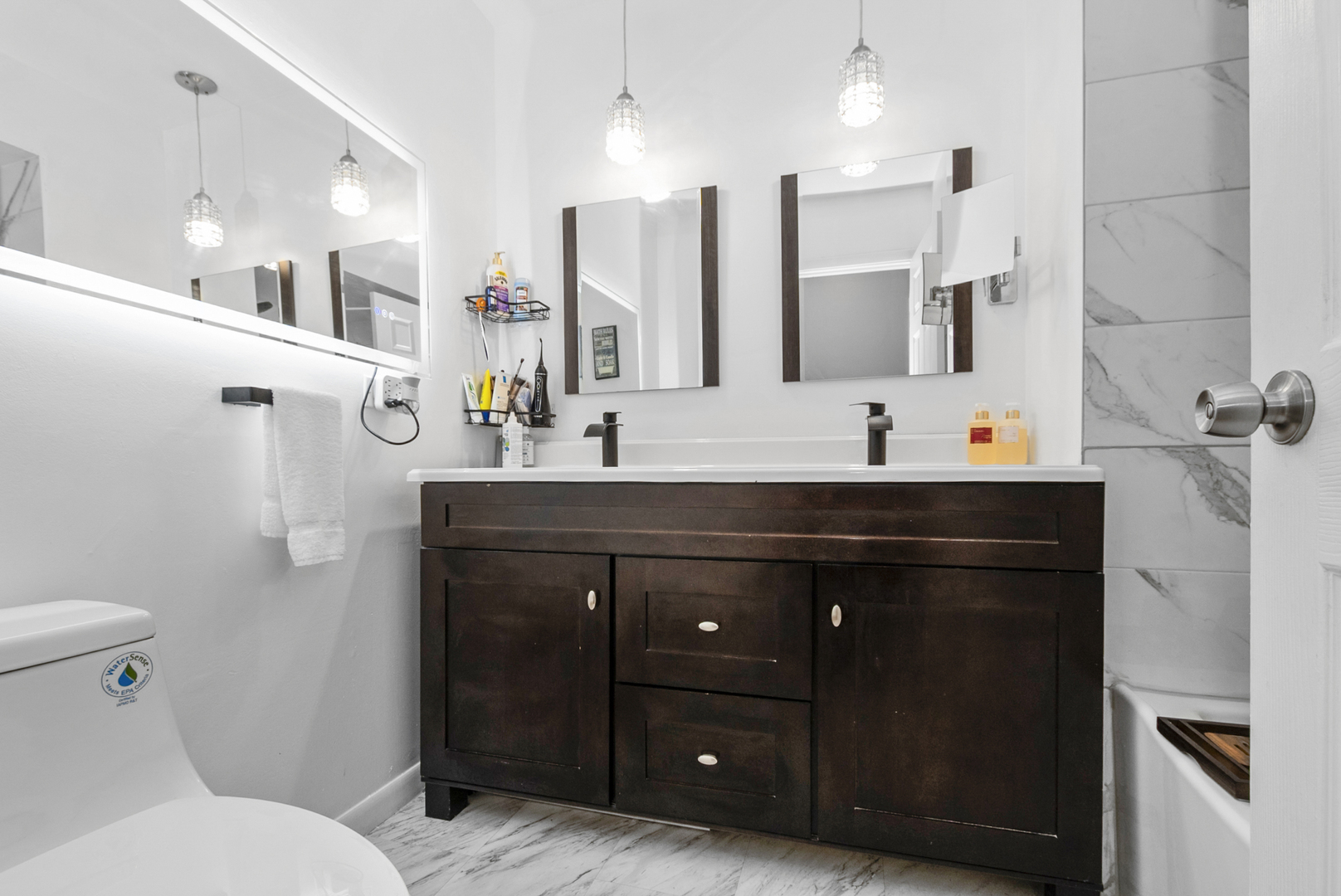 15206 S Ingleside Street, South Holland, IL 60473