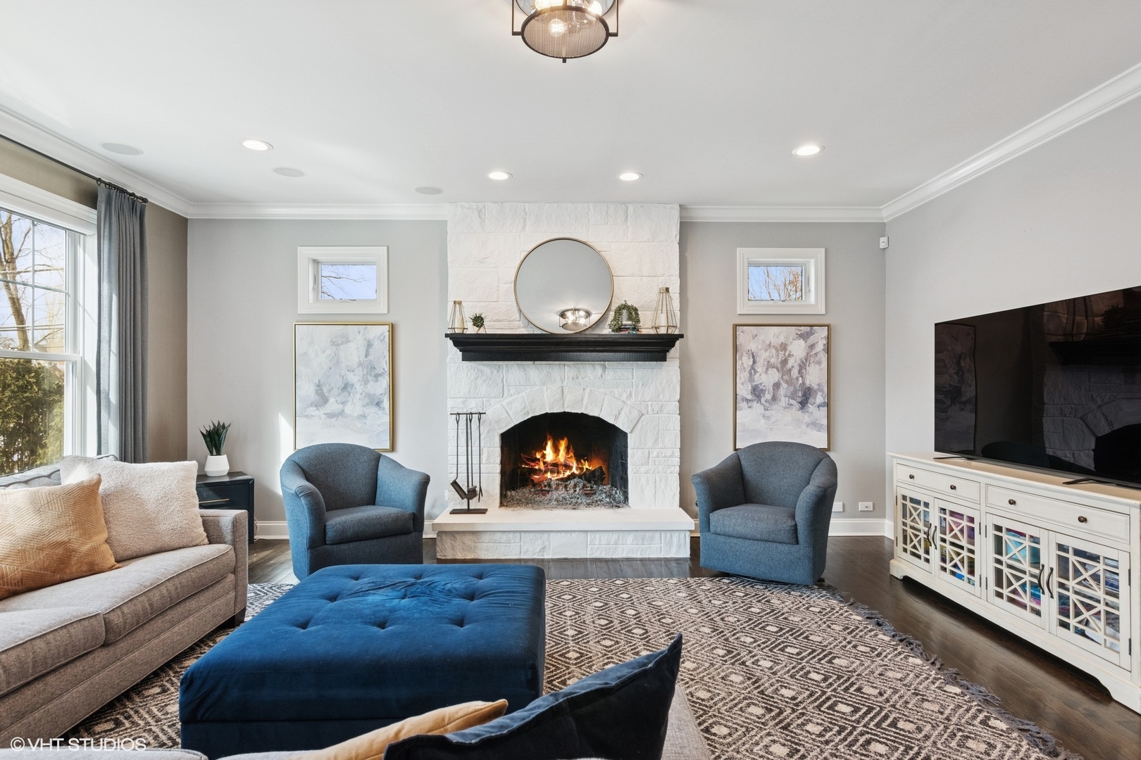 374 N Myrtle Avenue, Elmhurst, IL 60126