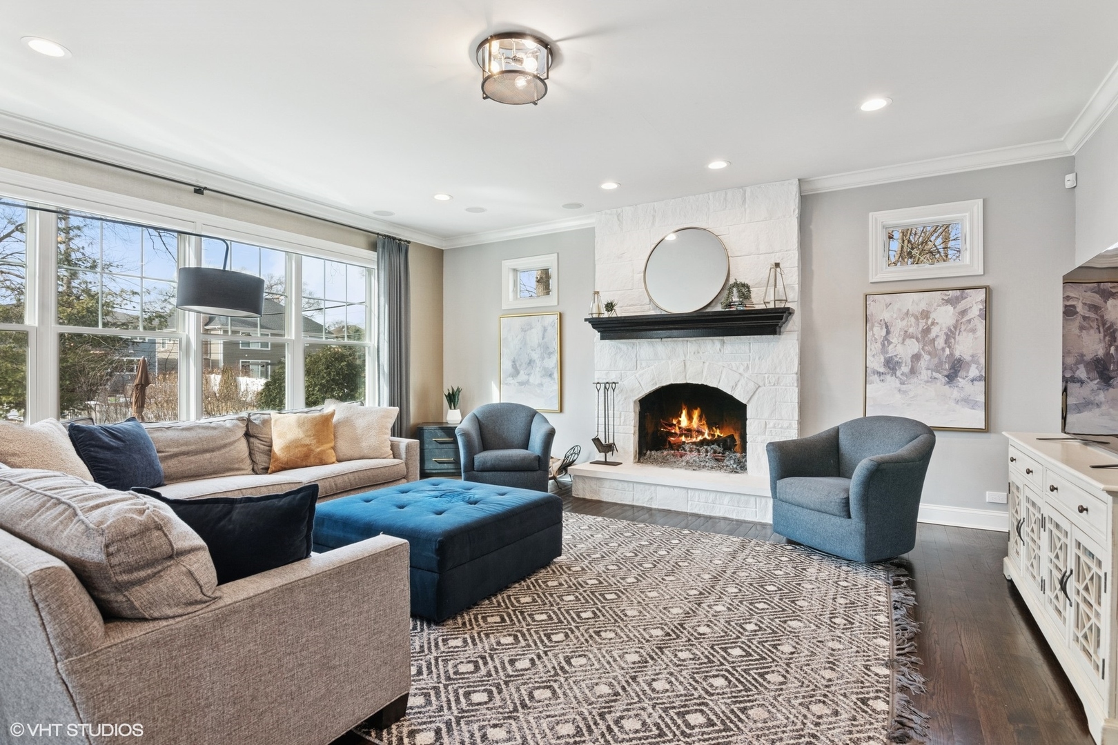 374 N Myrtle Avenue, Elmhurst, IL 60126