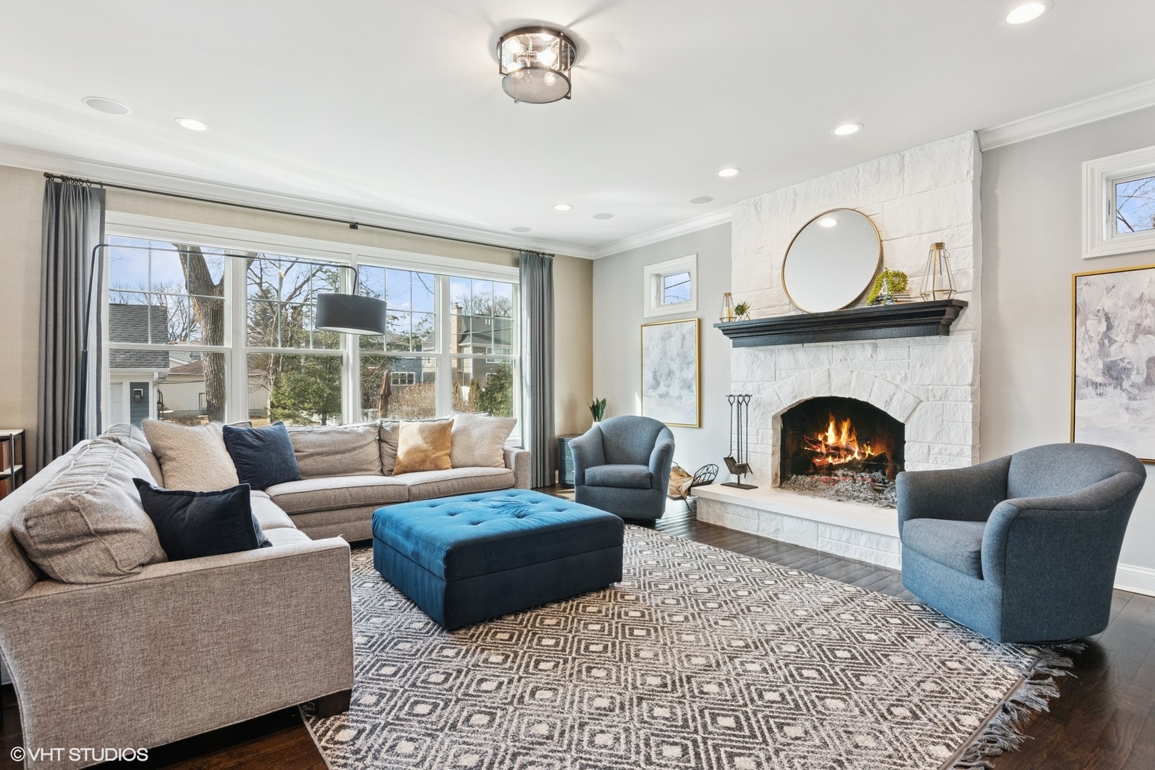 374 N Myrtle Avenue, Elmhurst, IL 60126