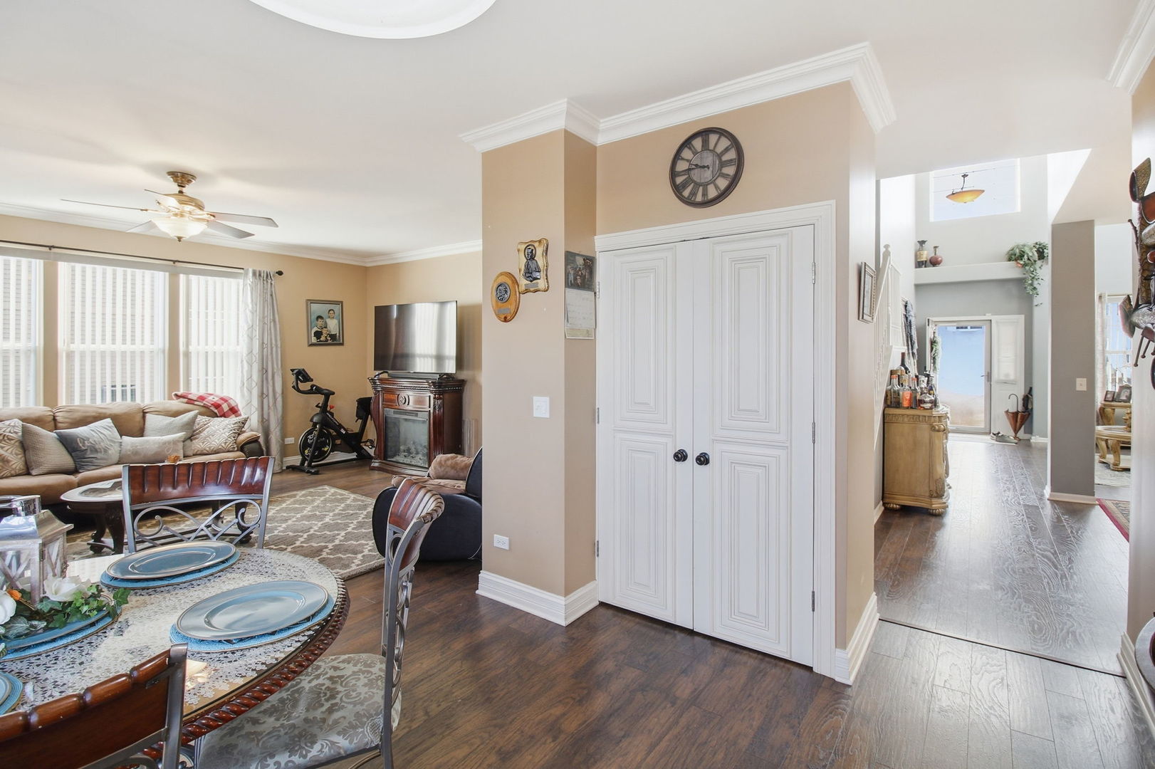 818 Vertin Boulevard, Shorewood, IL 60404