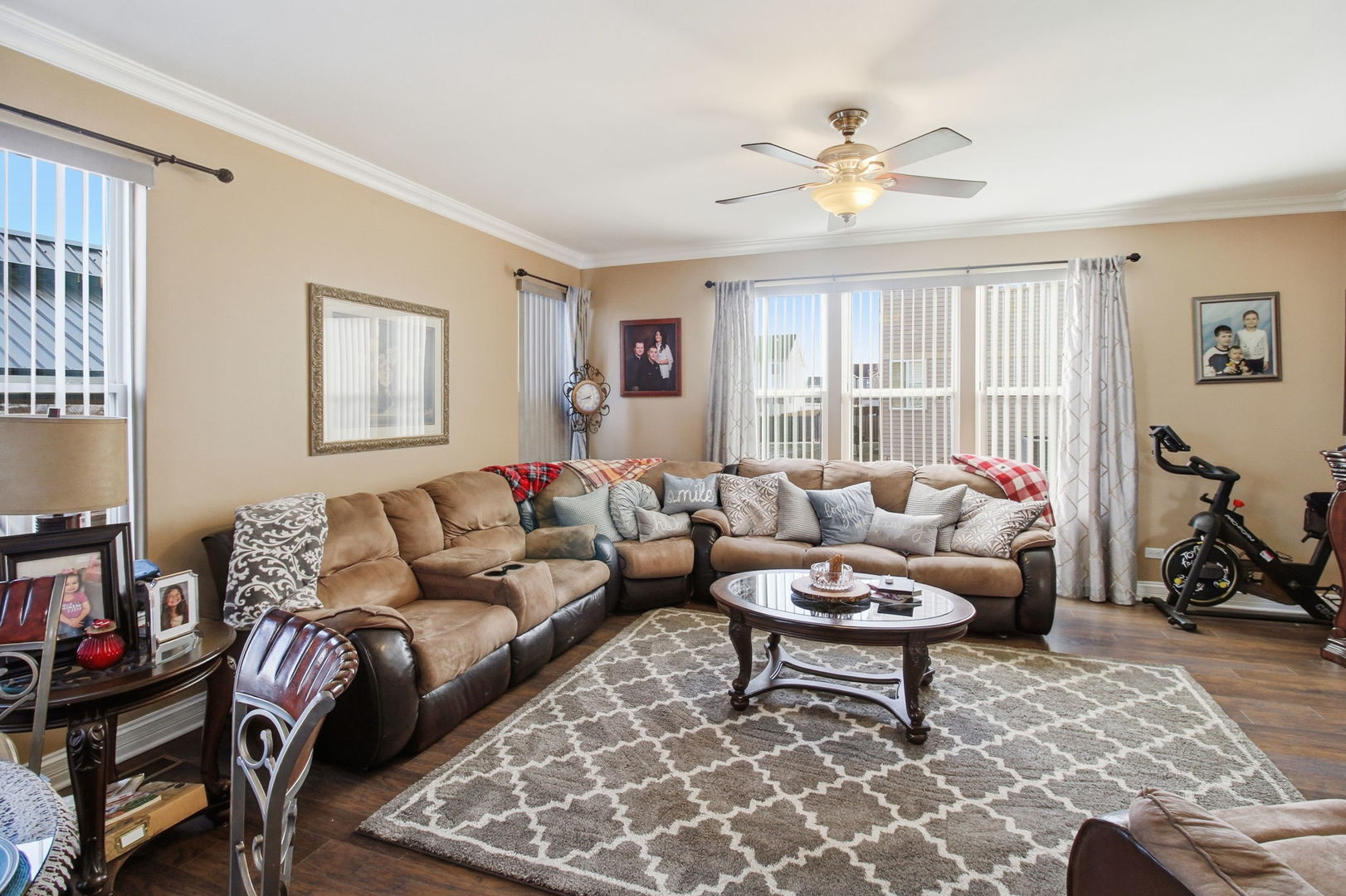 818 Vertin Boulevard, Shorewood, IL 60404