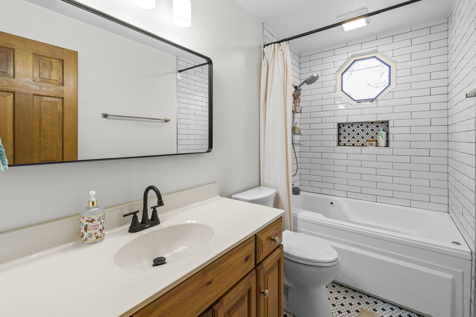 10117 Covell Street, Richmond, IL 60071