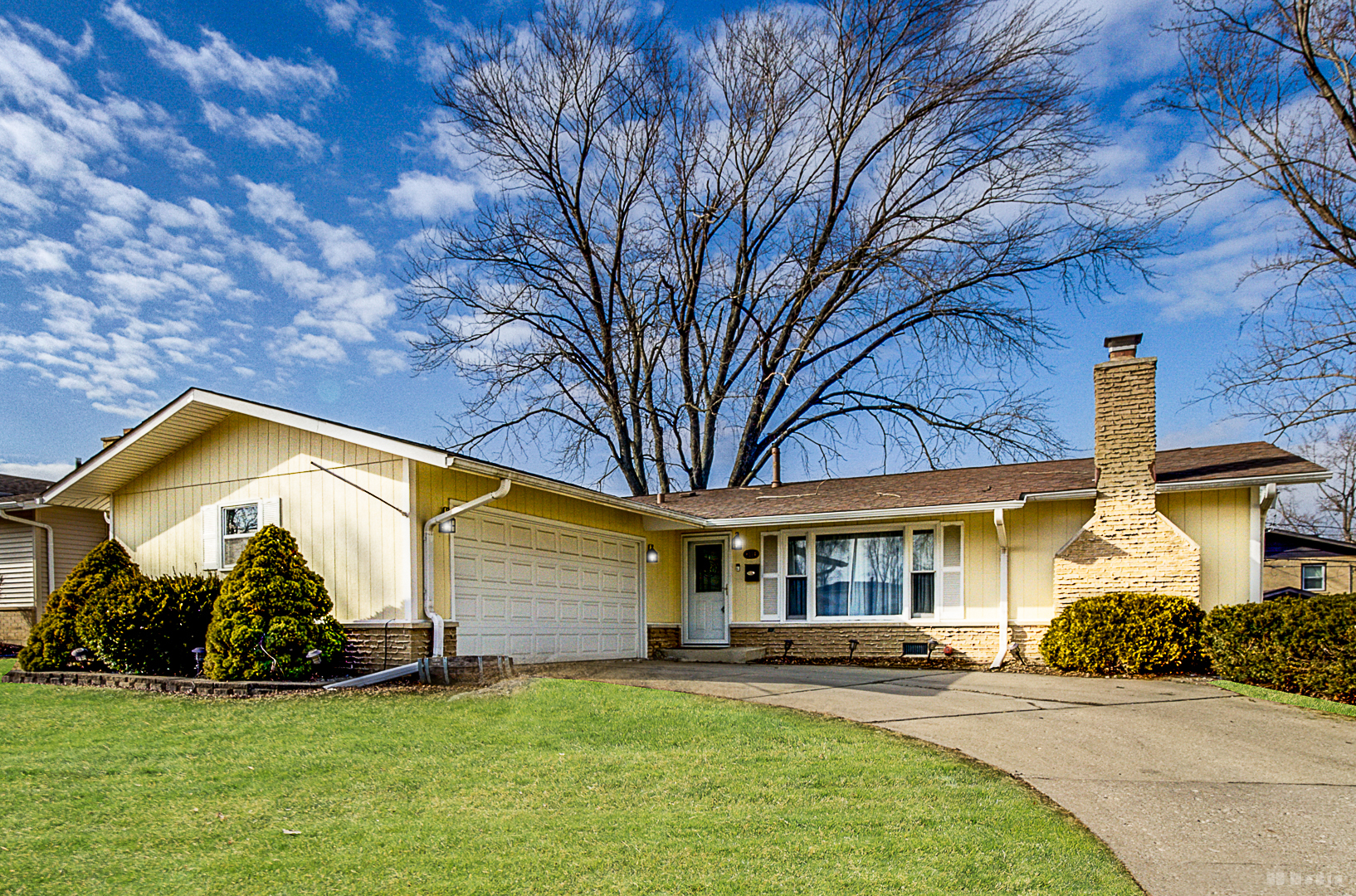 6114 Rob Roy Drive, Oak Forest, IL 60452