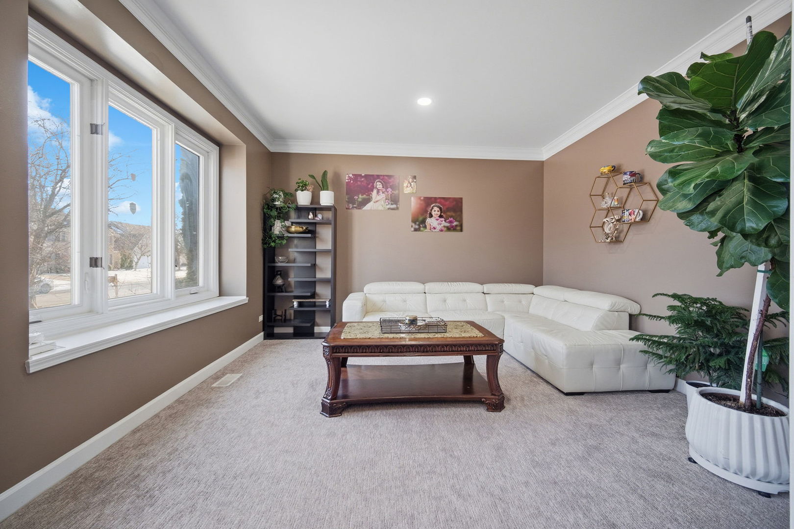 2700 Harlstone Drive, Aurora, IL 60502