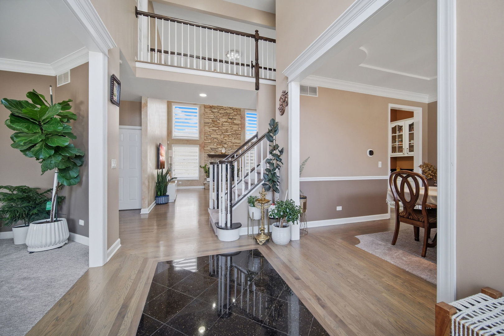 2700 Harlstone Drive, Aurora, IL 60502