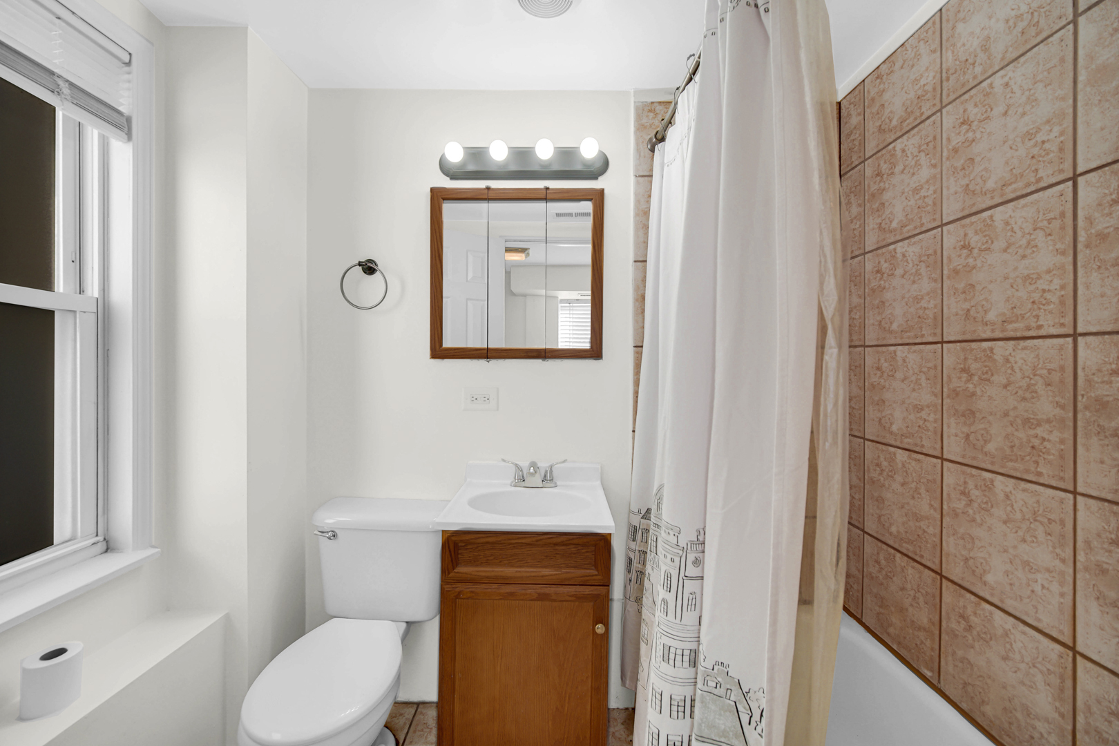 10912 S Avenue J, Chicago, IL 60617