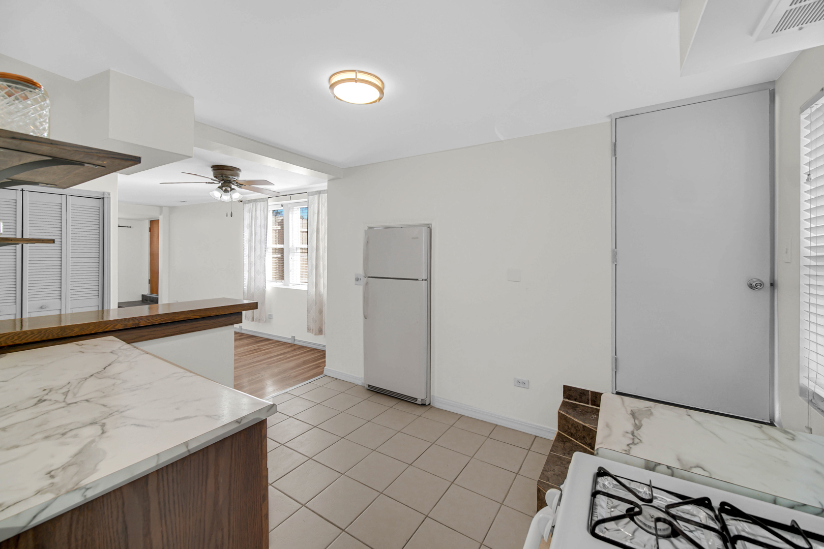 10912 S Avenue J, Chicago, IL 60617