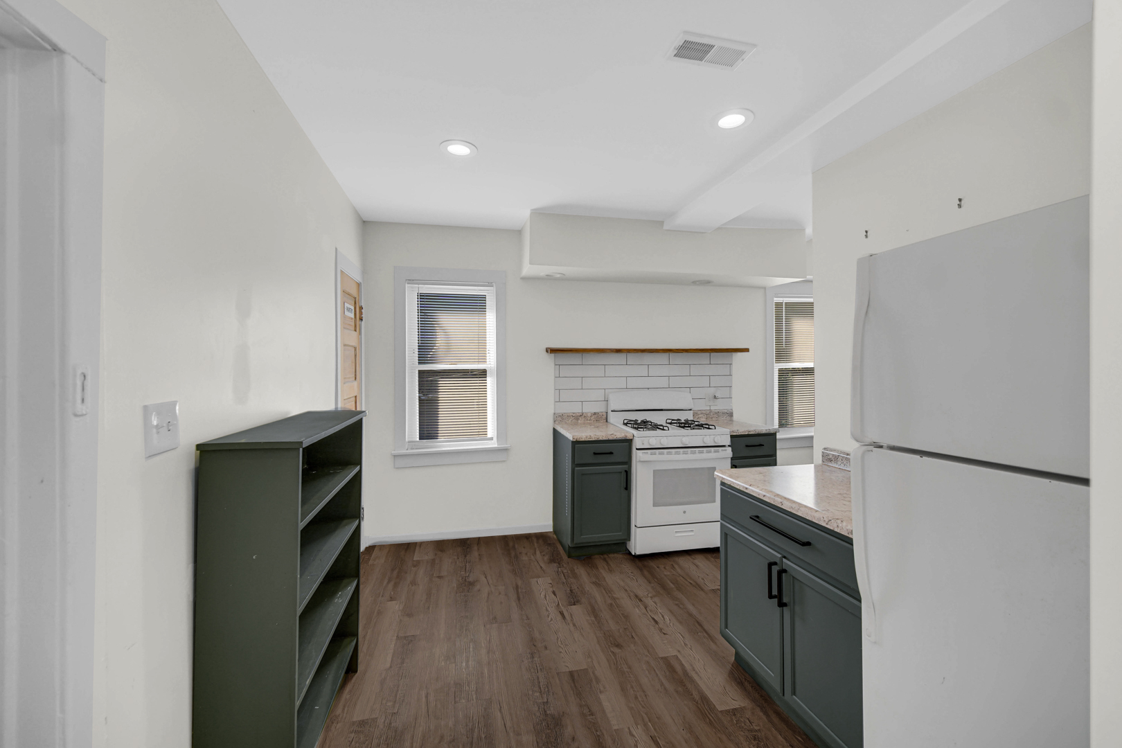 10912 S Avenue J, Chicago, IL 60617