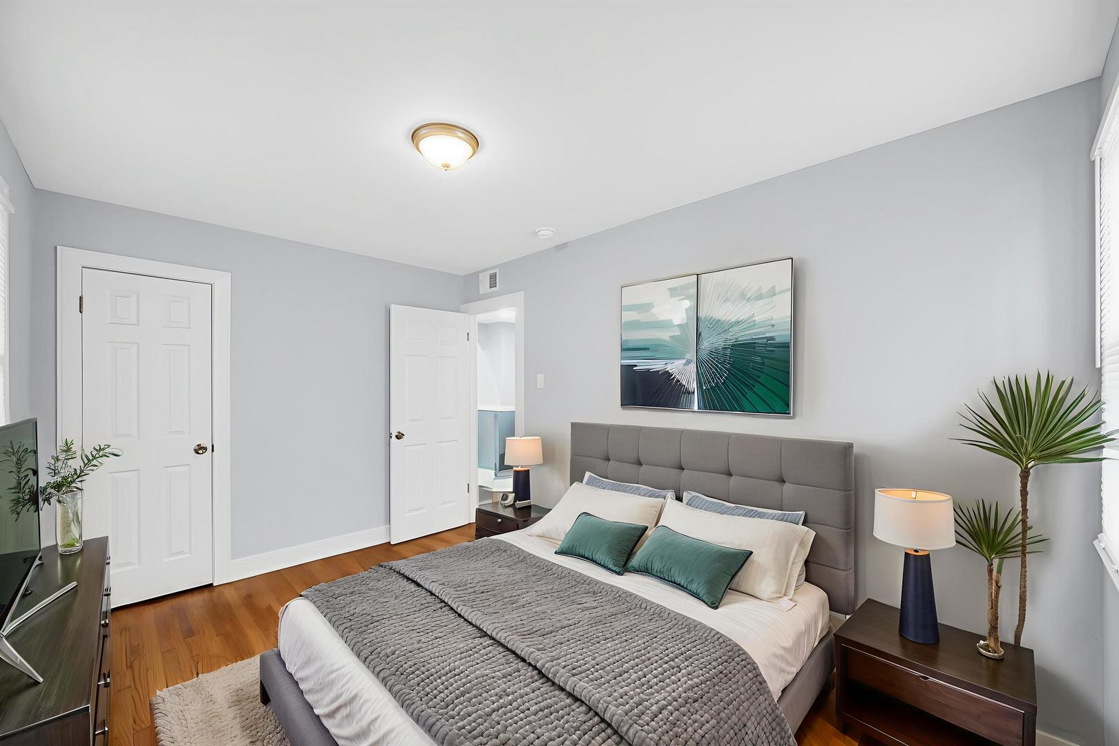 12500 S Loomis Street, Calumet Park, IL 60827