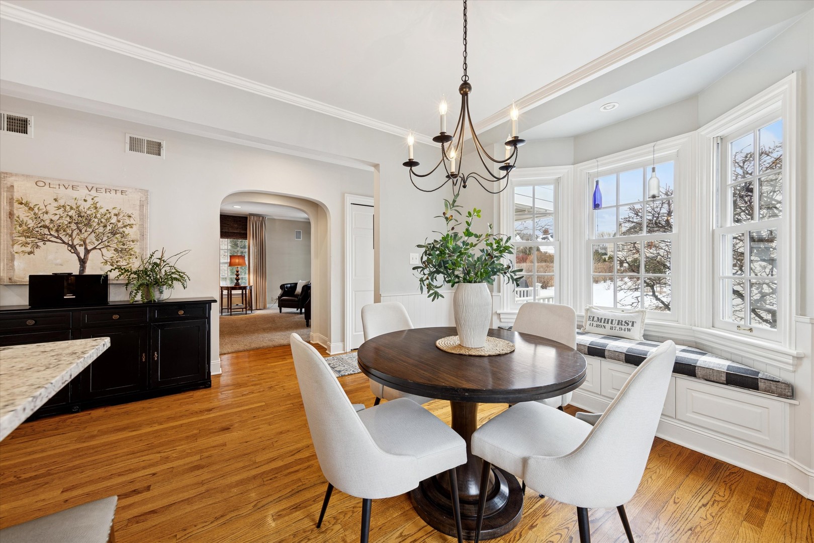 254 W Claremont Street, Elmhurst, IL 60126