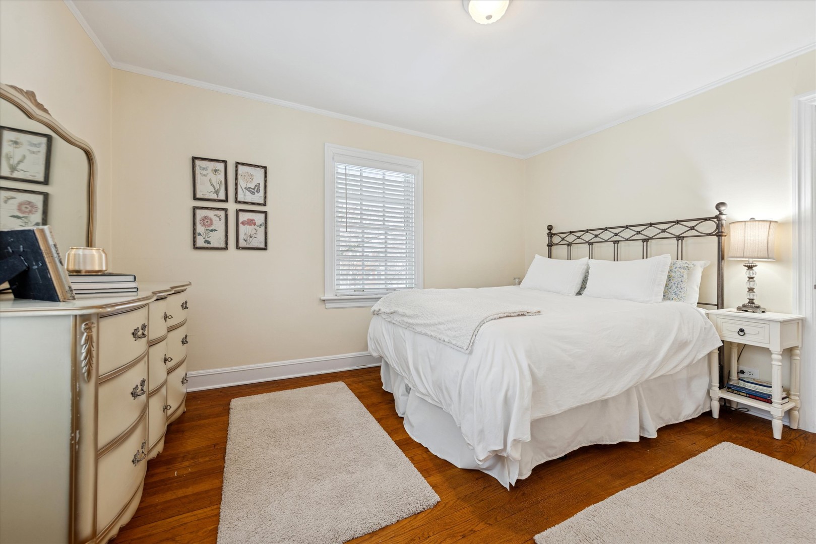 254 W Claremont Street, Elmhurst, IL 60126