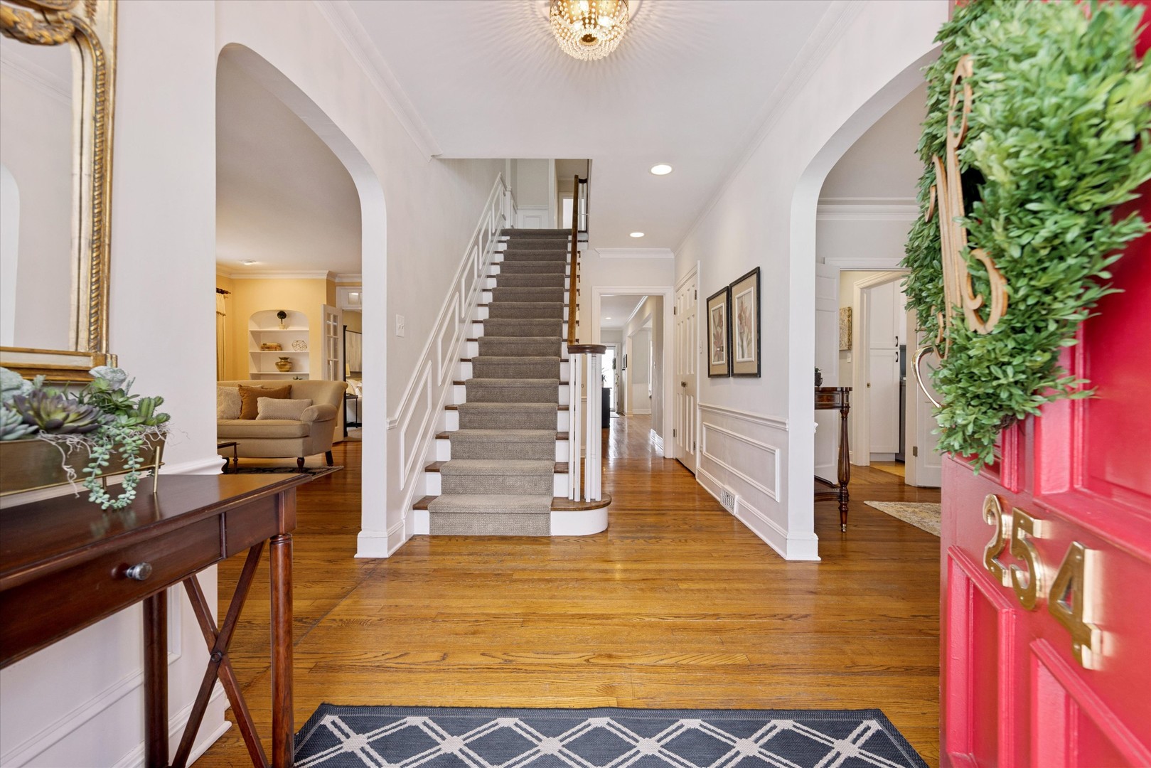 254 W Claremont Street, Elmhurst, IL 60126