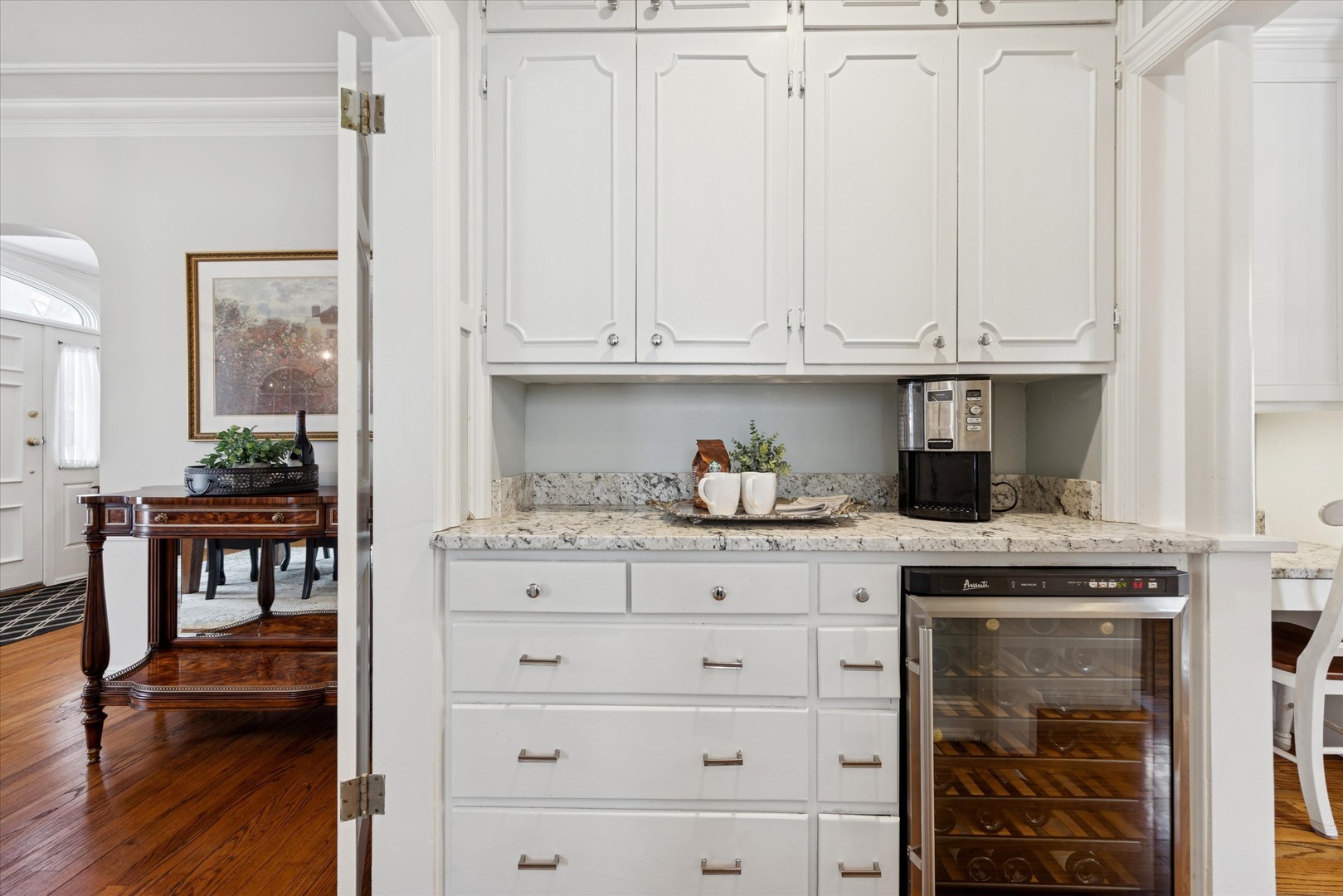 254 W Claremont Street, Elmhurst, IL 60126