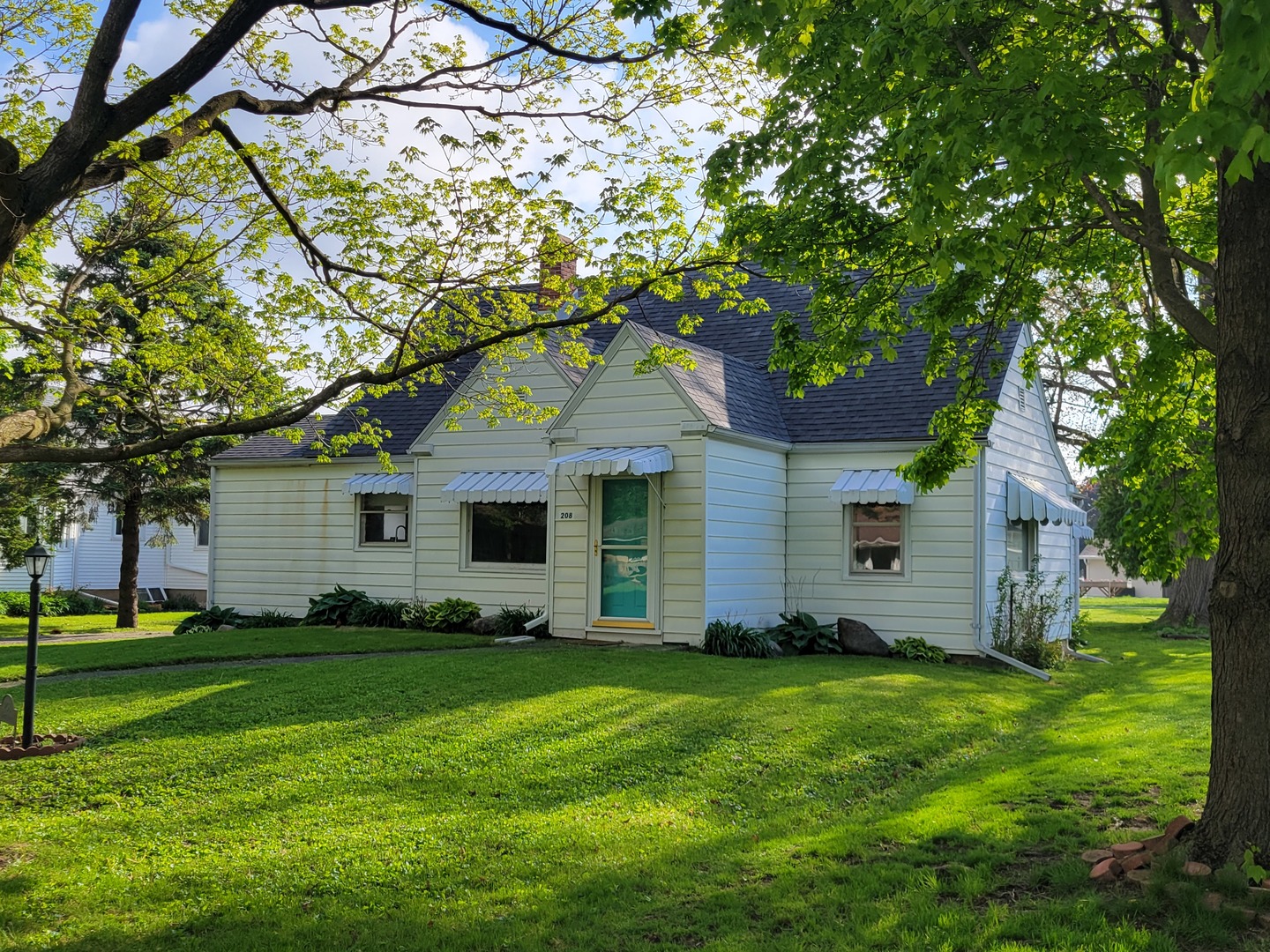 208 N Maple Street, Toluca, IL 61369
