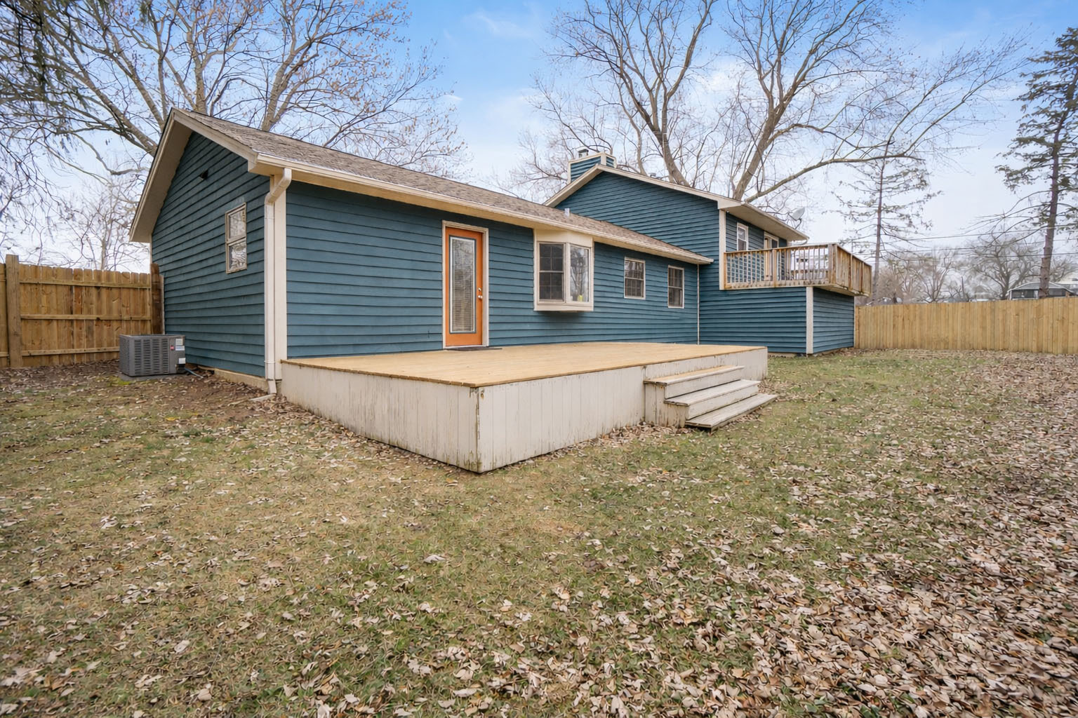 1414 W Northeast Shore Drive, Holiday Hills, IL 60051