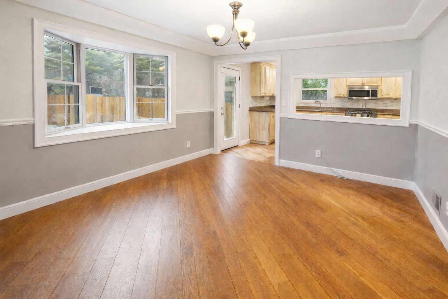 1414 W Northeast Shore Drive, Holiday Hills, IL 60051