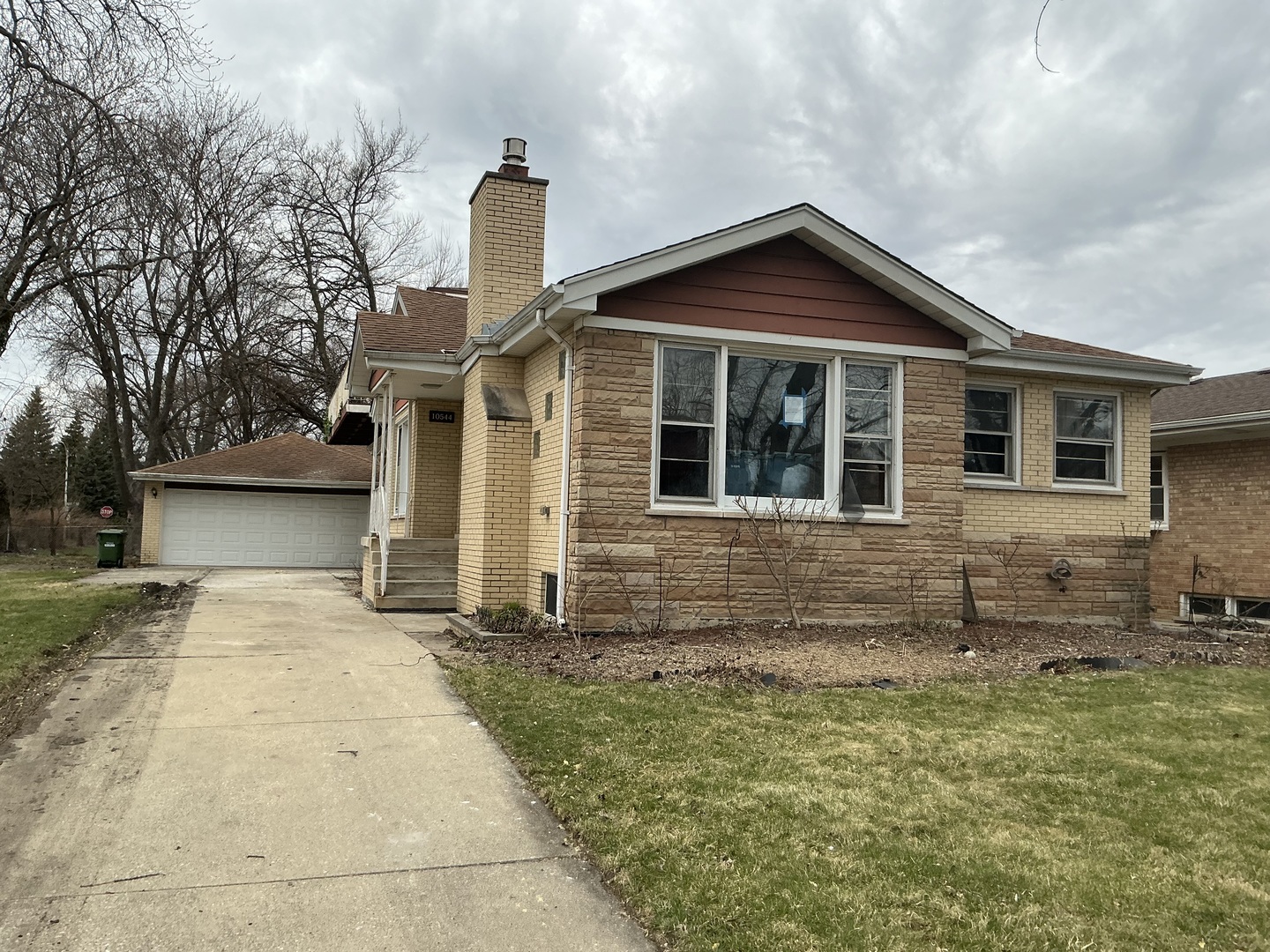 10544 S Karlov Avenue, Oak Lawn, IL 60453