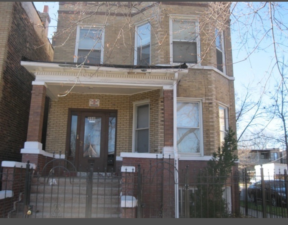 958 N Lawndale Avenue #1R, Chicago, IL 60651