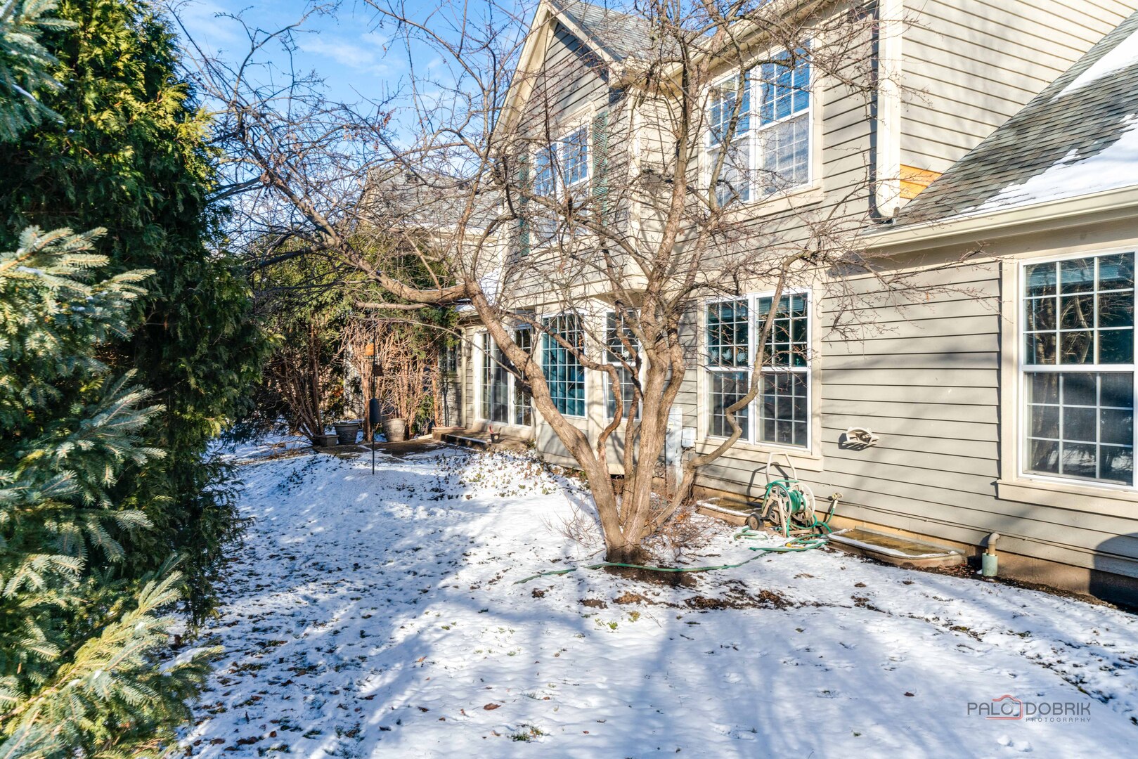 22 Ashford Court, Lincolnshire, IL 60069