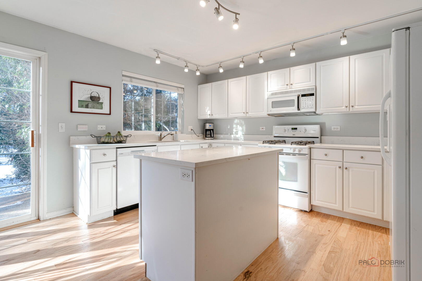 22 Ashford Court, Lincolnshire, IL 60069